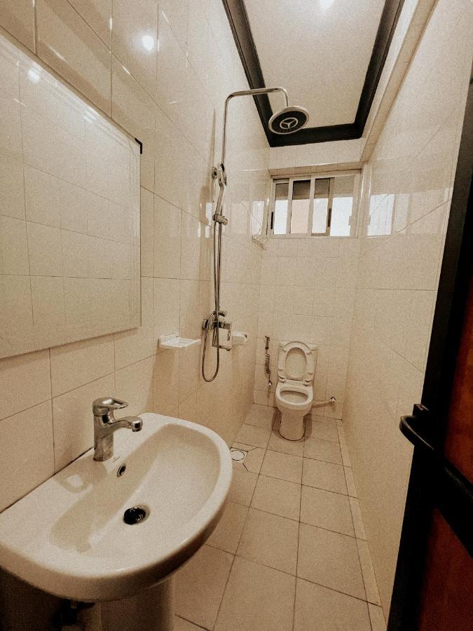 Haika Home Lodge Dar es Salaam Bagian luar foto