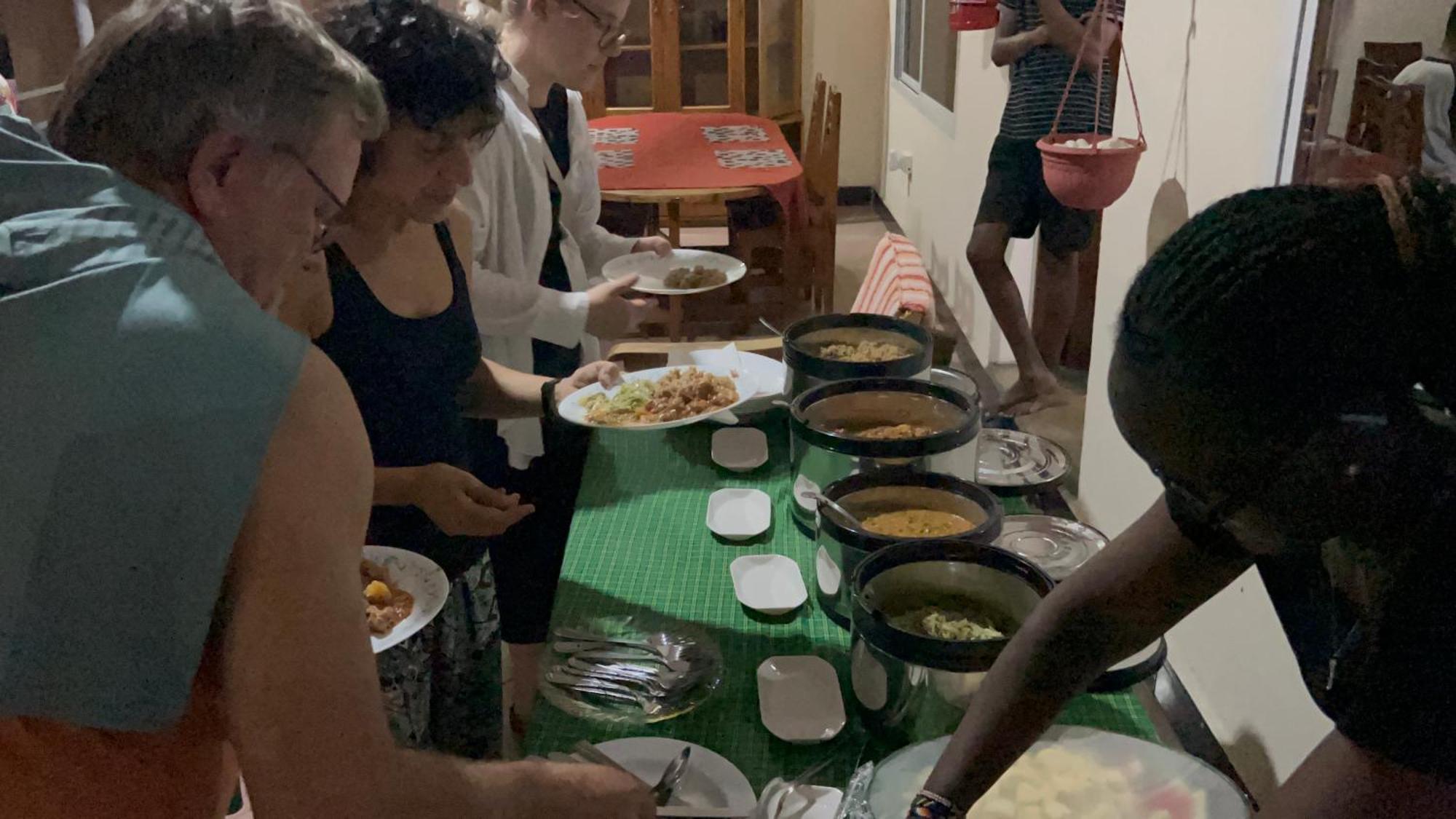 Haika Home Lodge Dar es Salaam Bagian luar foto