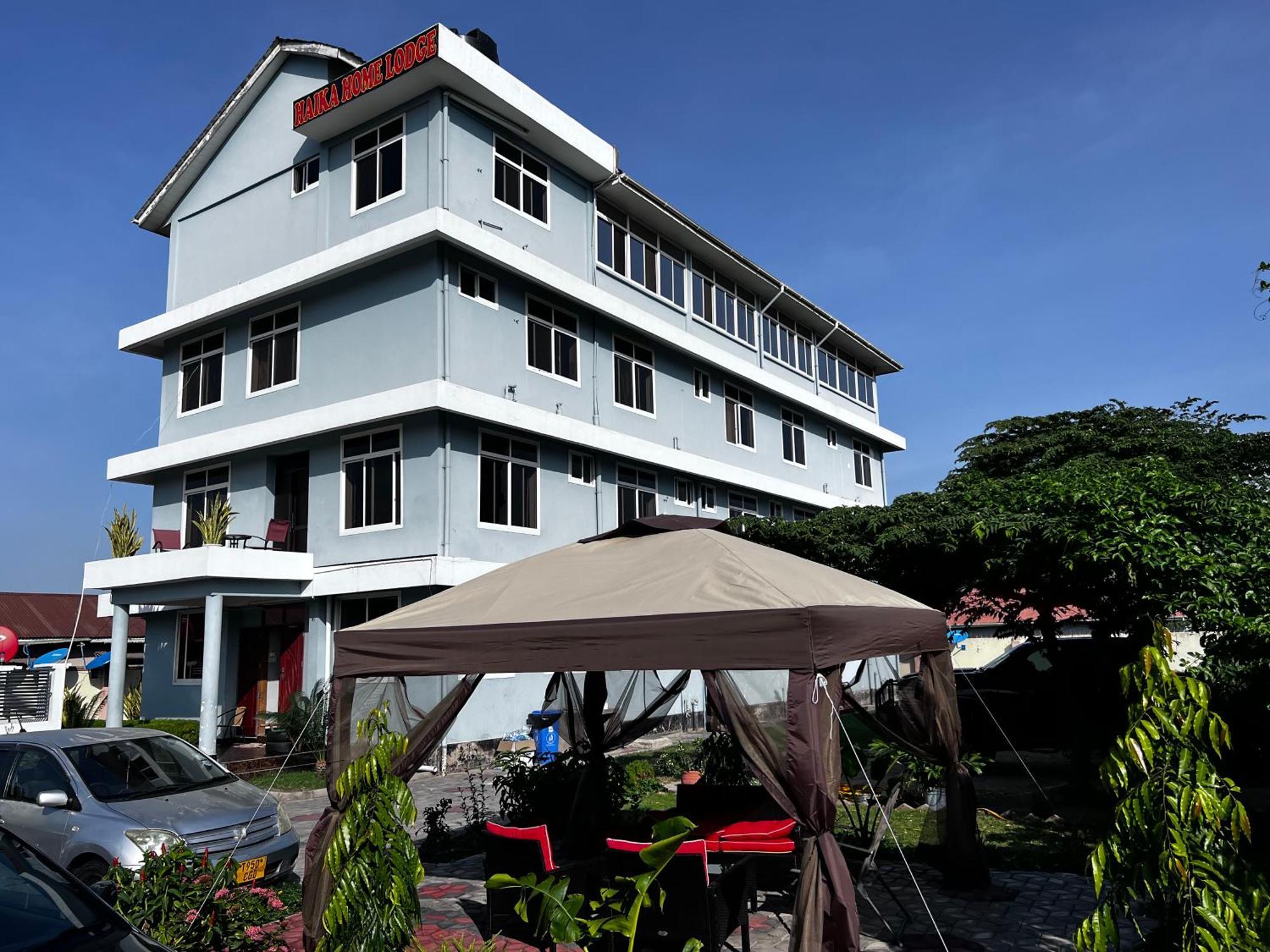 Haika Home Lodge Dar es Salaam Bagian luar foto