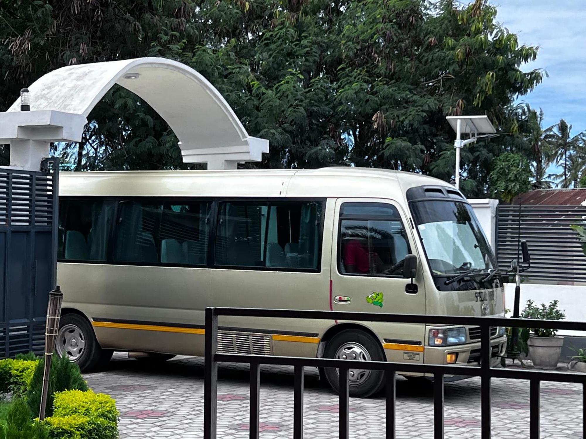 Haika Home Lodge Dar es Salaam Bagian luar foto